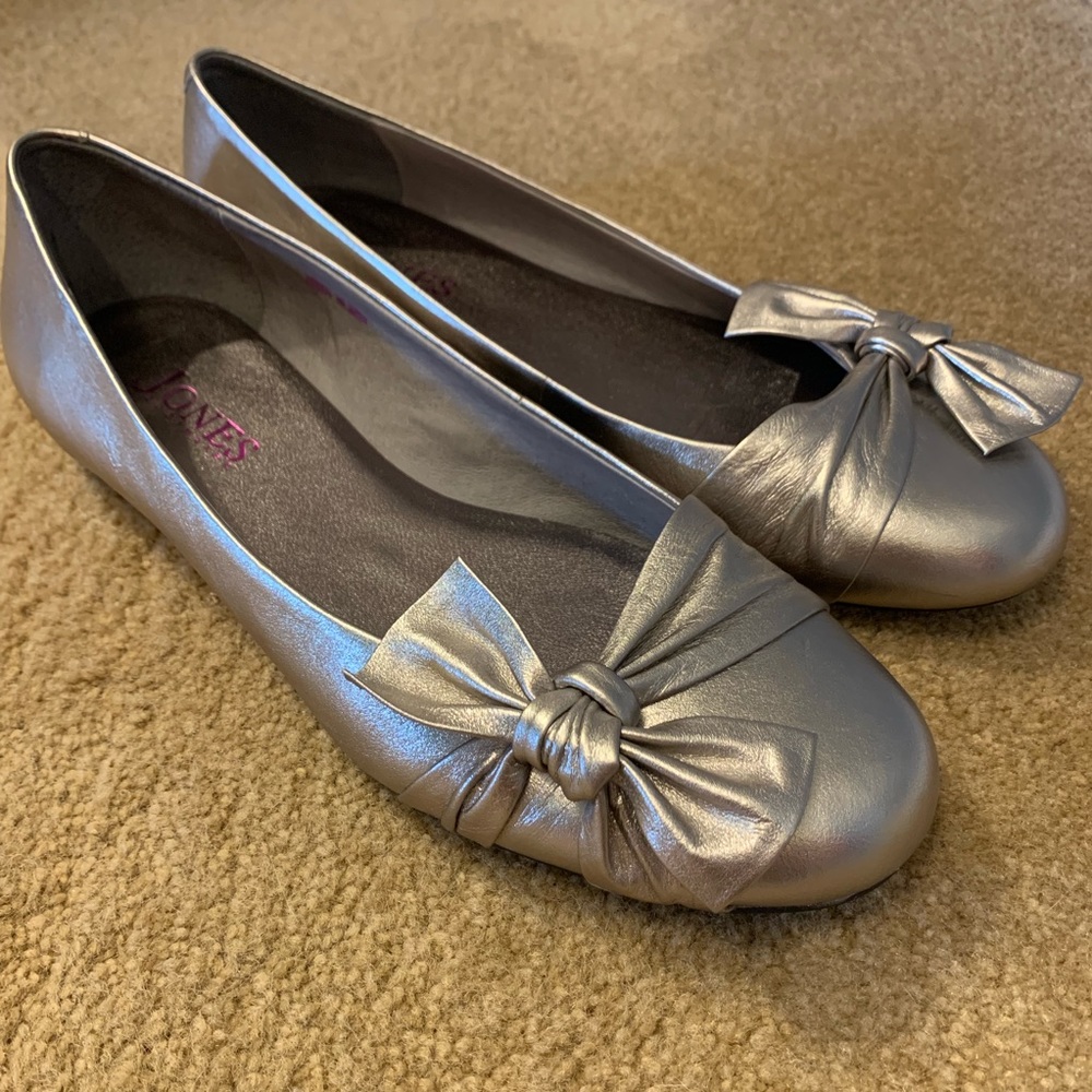 Jones Bootmaker Flats